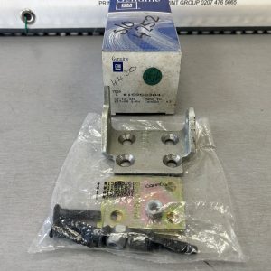 GM 15958304 Door Hinge Kit as sold by customville american